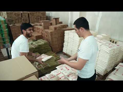 Фасовка наборов продуктов питания к Рамадану