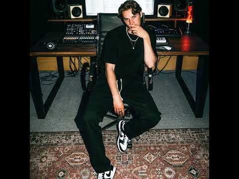 Maurice West - Blaze (Keep The Fire Burnin')