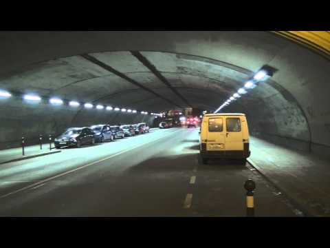 Now I drive the HUMMER H2 w/ custom exhaust brutal revs and loud tunnel accelerations SOUND FULL HD