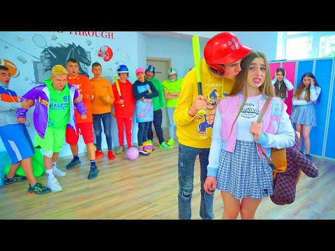 ALGO ACONTECEU COM DIANA POR CAUSA DAS SAPOS! Diana namorou todos os caras da escola por 24 horas