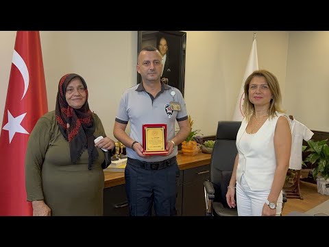Adana'da hastanede unutulan ve içinde altın bulunan çanta sahibine teslim edildi