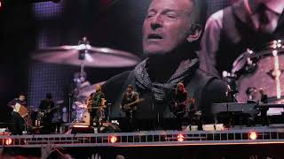 Bruce Springsteen - Death to my hometown (Live in Göteborg 2016 ) - Lyrics/Subita