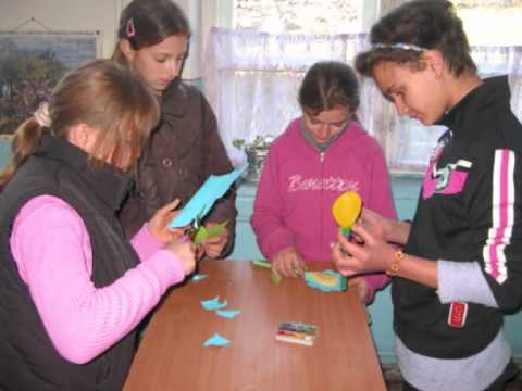 Scoala cu clasele I-VIII Aschileu Mare - va ureaza sarbatori fericite de Pasti.wmv