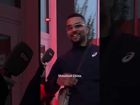 Outfit-Check mit Jule X, ANRU & Astroburger am #CYPHER25  🛴✨ | Bounce | SRF #shorts