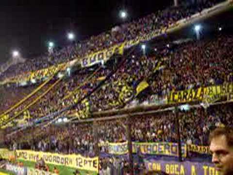 "De la tribuna del gallinero vamo a salir" Barra: La 12 &bull; Club: Boca Juniors
