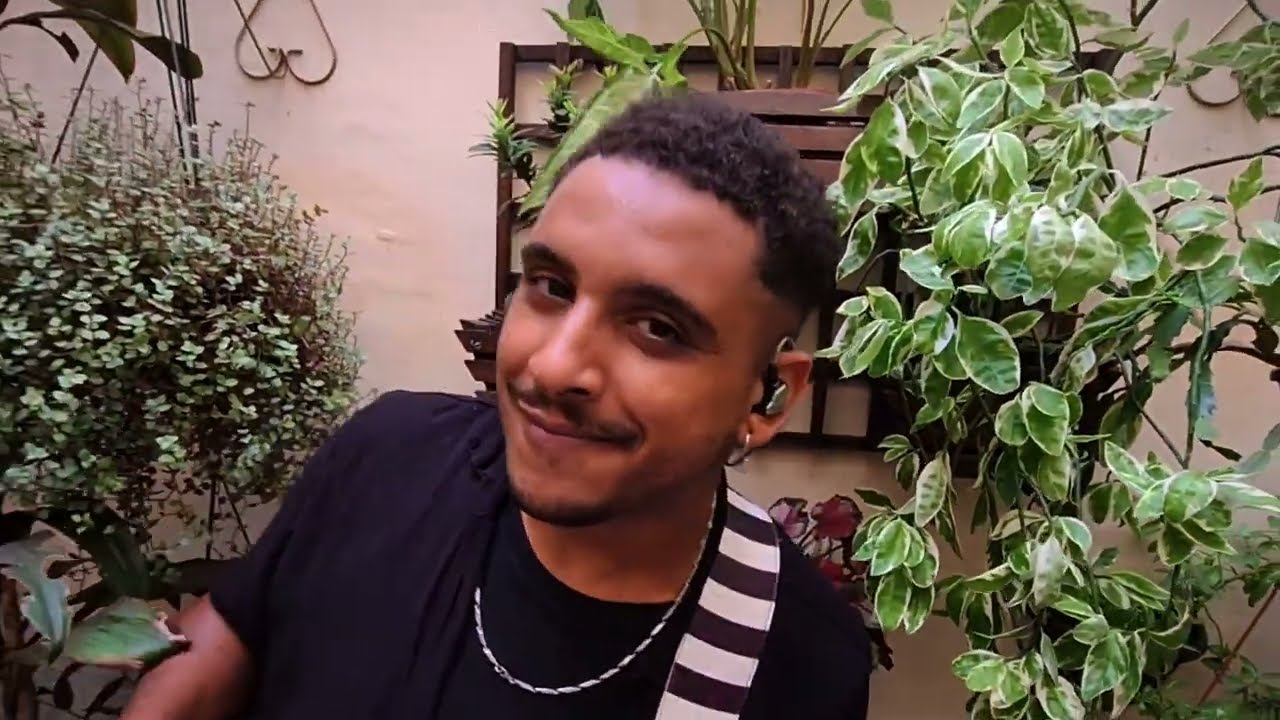 Déh Gomez - Você me vira a cabeça (Alcione) | Holofotti Session #15