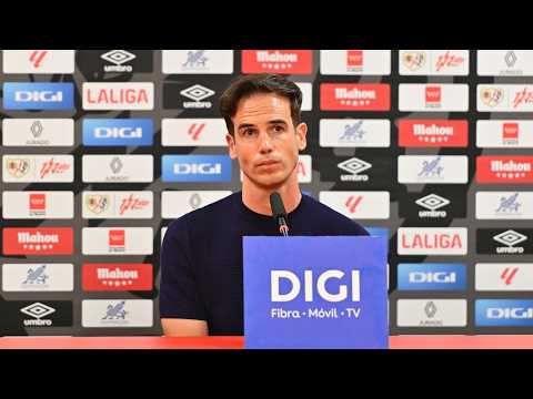 Íñigo Pérez after Rayo Vallecano 3 - Real Oviedo 0