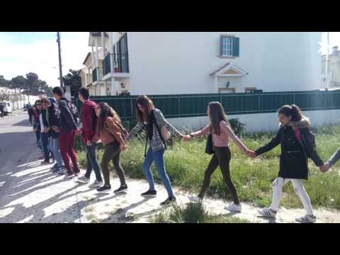 Cordão Humano pela escola secundária da Quinta do Conde