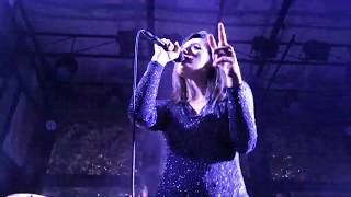 Yelle - Un Jour Viendra + J&#39;ai Bu @ La Station [4K]