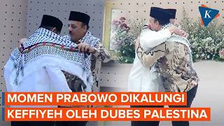 Download lagu Momen Prabowo Teriak 'Free Palestine', Dubes Palestina Langsung Kalungkan Keffiyeh dan Berpelukan mp3 Download lagu Momen Prabowo Teriak 'Free Palestine', Dubes Palestina Langsung Kalungkan Keffiyeh dan Berpelukan mp3