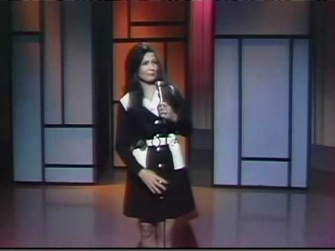 Loretta Lynn - Harper Valley P.T.A.