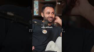 Download lagu What Phone Does @Mrwhosetheboss Use? #shorts mp3