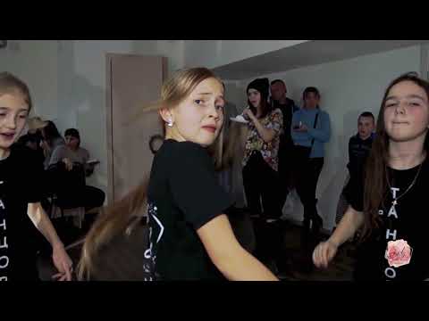Фото Рекламное видео для школы танцев DoraDance School.

Для съемки этого видео было специально закуплено световое оборудование, чтобы максимально передать атмосферу танцевального батла.
