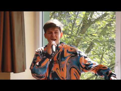 GUSTAS VENCKUS (15 y., Lithuania, Sing at home)