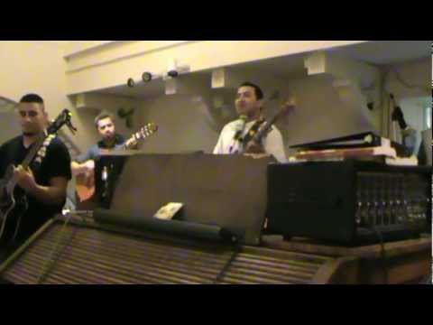 download lagu mp3 mp4 Bienvenidos Hermanos En Cristo, download lagu Bienvenidos Hermanos En Cristo gratis, unduh video klip Bienvenidos Hermanos En Cristo