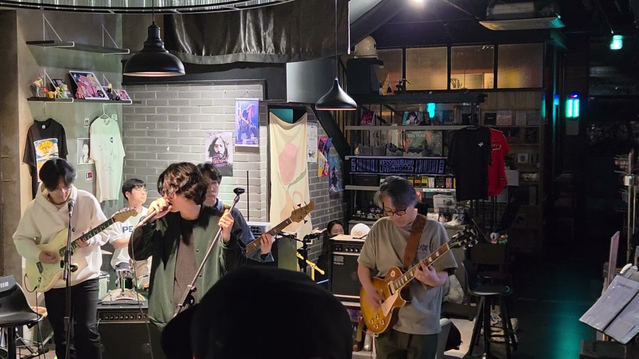 Flashback – Black (Pearl Jam cover) | Live at CcumeBooks, 2025.03.28.