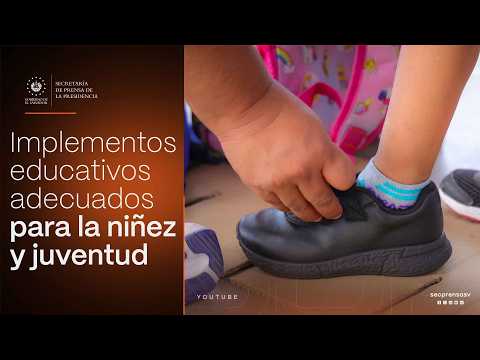 Estudiantes del C. E. San Luis Talpa cambian uniformes, gracias al Gobierno del Presidente Bukele