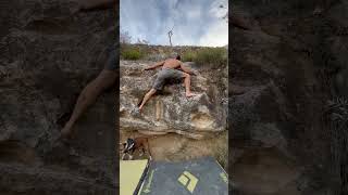 Photo of problem Nos pegan in El Cogul boulder Area