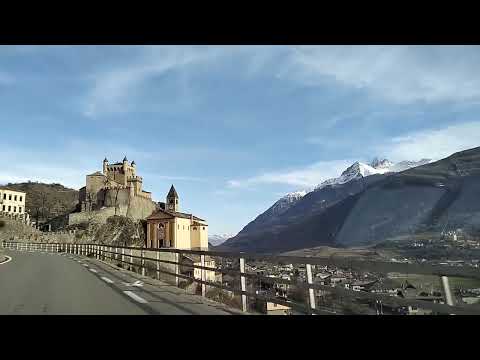 Saint Pierre VI (rising towards the church and castle), Aosta valley, Italy, 07/01/23