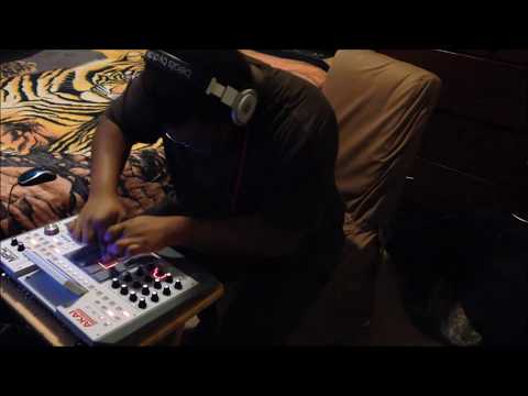 Citythebeatmaster making a beat - Master of the MPC Episode 1 " Raw Talent Finger Drumming "