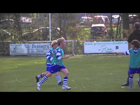 Oliveo E3 - DVC E1 competitie voetbalwedstrijd