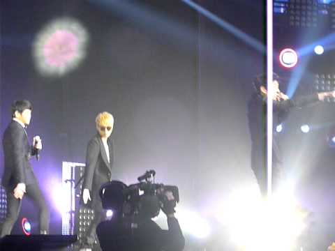 [111126] (Upclose) Beast- Soom/Breath Part 1 @ MGM kpopmasters Las Vegas