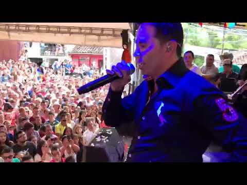 Siga Bebiendo JHONNY RIVERA FT DIEGO PINILLA