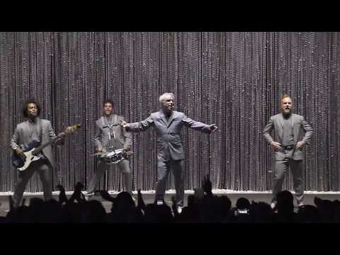 DAVID BYRNE 'Lazy' |  Noches del Botánico 2018