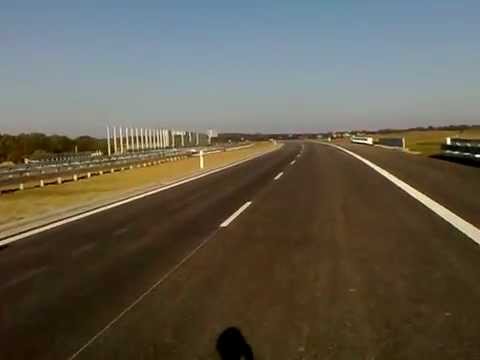 Przejazd przez autostradę od Pustyni.
