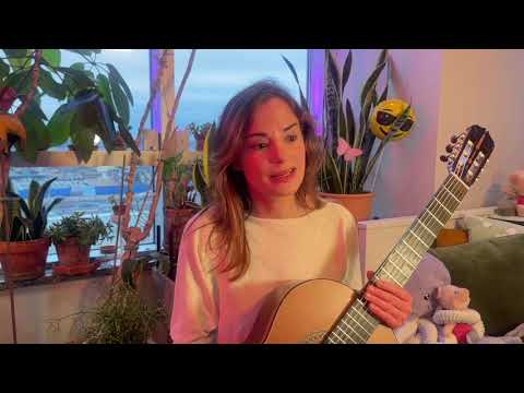 Ana Vidovic plays Scarlatti/Sonata in B minor on her brand new Jim Redgate Cedar double top.