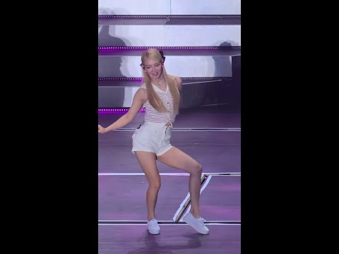 220820 Hyoyeon 효연 (SNSD 소녀시대) Forever 1 Fancam focus - SMTOWN 2022