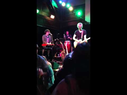 Street Fighting Band: Rolling Stones Tribute perform "Paint It Black"