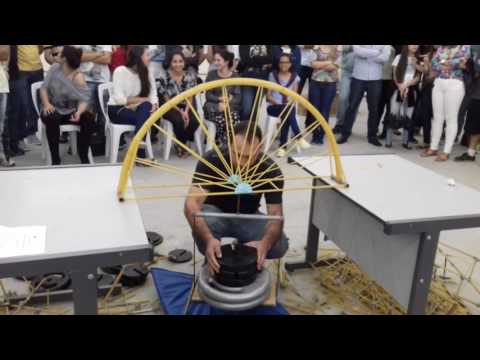 1 Competição de Ponte de Espaguete. Centro Universitário São  Camilo 92 kg