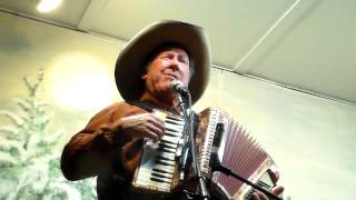 Sourdough Slim & Robert Armstrong "I Can't Tame Wild Women"