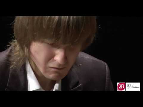 Dmitri Masleev interpreta Danza Macabra di Saint Saens