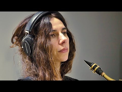 PJ HARVEY - A DOG CALLED MONEY | Trailer deutsch german [HD]