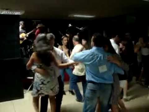 "Aô ,trem bão" na voz de Vlamir e Santhiago em show hotel Nacional Inn