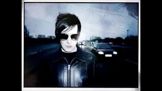 Apoptygma Berzerk - Back On Track