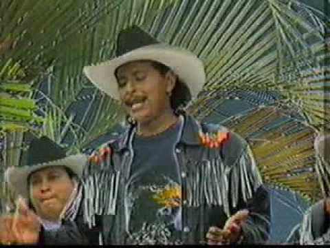 cruz de marihuana aguilas del norte 0001