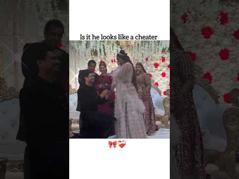 is it he looks like a cheater #trendingshorts #comedy #nidakhan #nida #ytshorts #trending