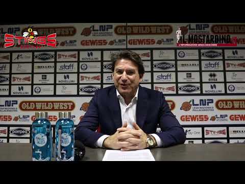 Post-partita di Pompea Mantova - Unieuro Forlì con coach Finelli, Visconti e Raspino