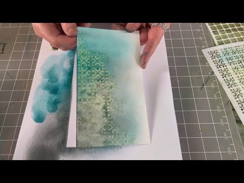 Quick Crafts - a great technique to create a stunning distressed background  😍