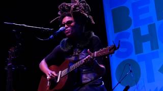 Valerie June - Dust Of The Dirty Rambler (Live on KEXP)