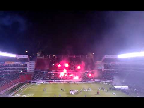 "Recibimiento Liga de Quito - Semifinal Sudamericana 2011 LDU vs. Velez" Barra: Muerte Blanca &bull; Club: LDU