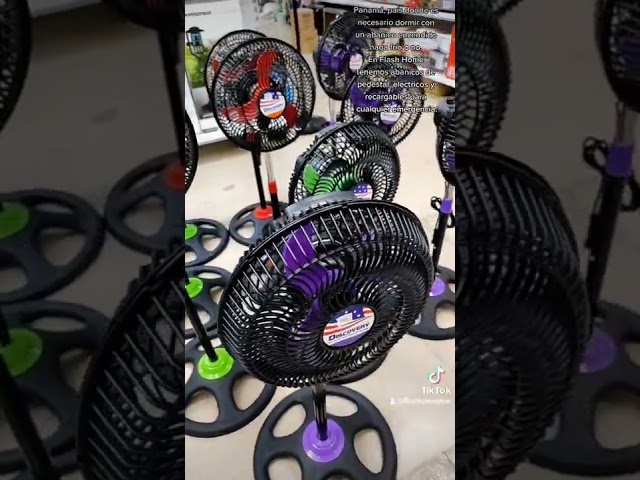 Vídeo relacionado con Wcawnlt 2 Abanico Negro Abanico de Mano Plegable en Madera Elegante Duradero, Ventilador Portátil para Fiesta Boda Disfraz Evento, Accesorio Decorativo para Mujer y Hogar
