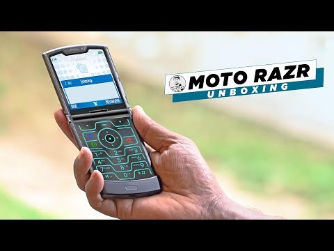 Moto Razr 2019 /w Foldable Display - Unboxing & Hands On!