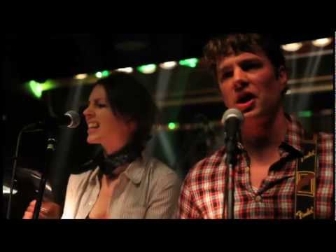 the Dallas Explosion - She's a heater (live in Brussels February 2011)