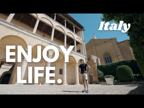 Italian house hunter finds 2 dream homes in the 'ideal' renaissance town: Pienza, Tuscany