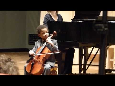 Eliasz Ndubuisi - cello twinkle theme 12. 08. 2012