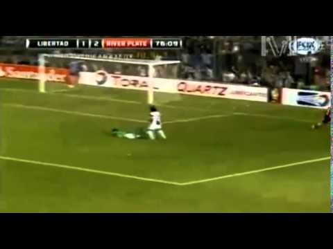Gol de Giovanni Simeone Libertad vs River Plate 1 3 16 10 2014